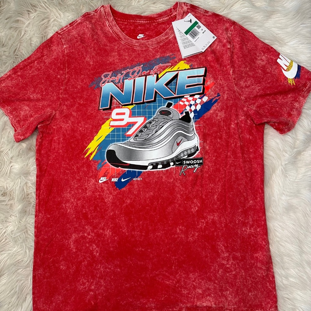 NWT Nike T Shirt